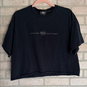 Taylor Guitar cropped t-shirt top size L